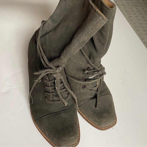 Gray suede Latigo Portland boots - size 9 - used condition - Picture 5 of 6